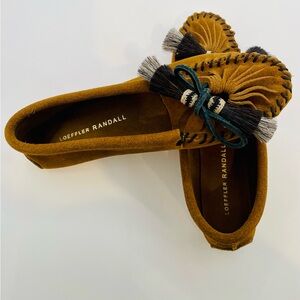 - ’LOEFFLER RANDALL Women s Lois camel brown suede moccasins Size 6